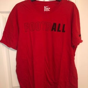 Nike 🏈 T shirt‼️BOGO‼️